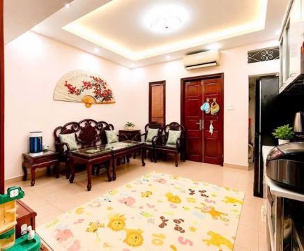 Hơn 4 tỷBán gấp căn hộ 60m² Lý Nam Đế, Hoàn Kiếm - ô tô đỗ cổng - an sinh cực tốt