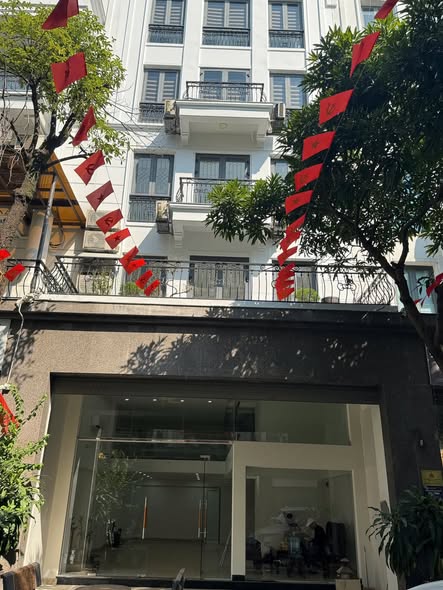 Cho Thuê Nhà Liền Kề Mới Xây 6 Tầng