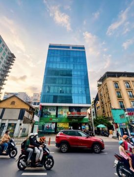 QUẬN 1 – BUILDING GÓC 2 MẶT TIỀN NGUYỄN THỊ MINH KHAI – DÒNG TIỀN 650 TR/THÁNG!