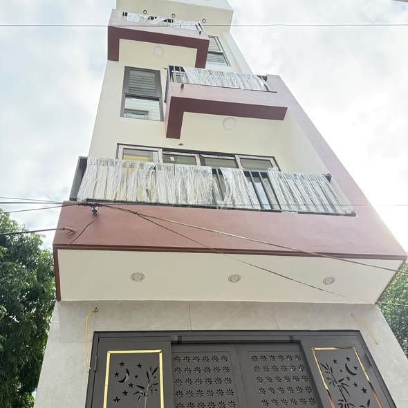 CHỈ HƠN 4TỶ  CÓ NGAY NHÀ MỚI TINH 4TẦNG TRUNG TÂM ĐẢN DỊ ĐÔNG ANH