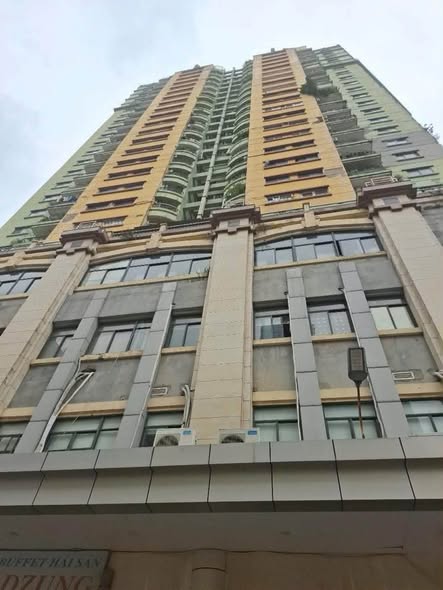 Cần Bán Gấp Căn Hộ Chung Cư Mặt Phố Nguyễn Chí Thanh - Trung Tâm Đống Đa - Đầy Đủ Công Năng Với 3...