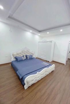Cho thuê nhà riêng Thái Hà, Đống Đa, Ô TÔ VÀO NHÀ