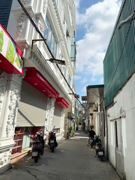 SIÊU HIẾM NGÔ GIA TỰ – VIỆT HƯNG – Ô TÔ 7 CHỖ ĐỖ CỬA – NGÕ THÔNG TỨ PHÍA