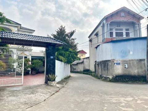 GẦN KCN SẠCH, VÀNH ĐAI 4 - SẴN NHÀ CẤP 4 ĐANG CHO THUÊ - ĐƯỜNG OTO VÀO ĐẤT - CÁCH ĐƯỜNG 35 CHỈ 20...