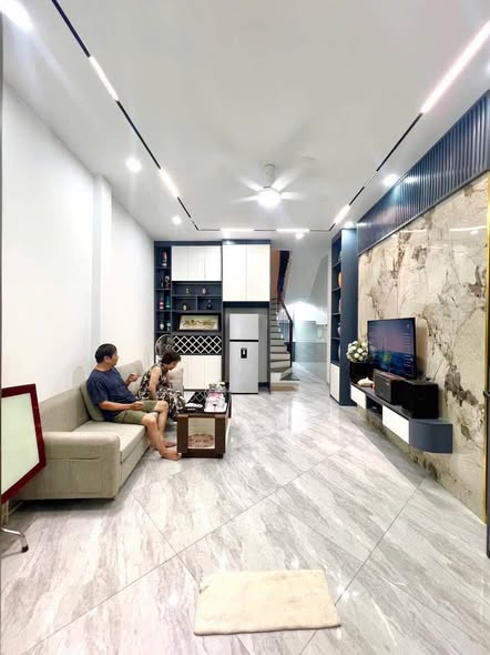 Hoàng Mai - DT 35m² - Chỉ 7.5 ty - Cạnh Vành Đai 2.5 - Full Nội Thất