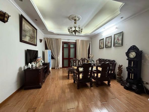 Cho thuê nhà nguyên căn mặt phố, Đường Trung Kính Nhỏ, Quận Cầu Giấy