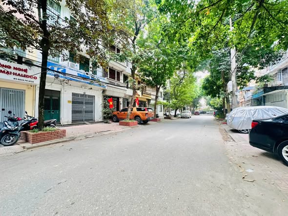 LIỀN KỀ HỒ TÙNG MẬU - VỈA HÈ Ô TÔ TRÁNH DỪNG ĐỖ NGÀY ĐÊM - KINH DOANH SẦM UẤT