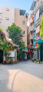 TRUNG TÂM ĐỐNG ĐA . NHÀ MẶT NGÕ NÔNG , RỘNG ,THẲNG. GẦN PHỐ . MẶT TIỀN RỘNG, KINH DOANH . 7,5TỶ.