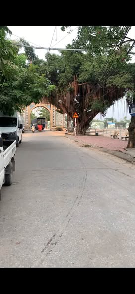 NHỈNH 3 TỶ ĐẤT 36 M- BẰNG B-HOÀNG LIỆT- SỔ ĐỎ NỜ HẬU