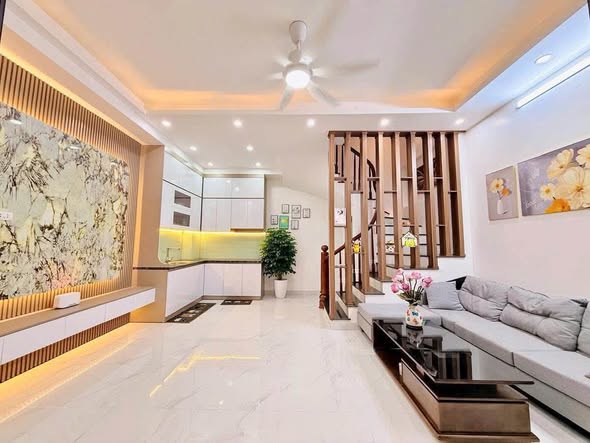 MỸ ĐÌNH- CHỈ 8 TỶ - Ô TÔ ĐỖ CỬA- 6 TẦNG FULL NỘI THẤT