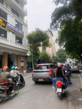 TÔ NGỌC VÂN - 8 TẦNG - THANG MÁY - Ô TÔ TRÁNH KINH DOANH - DÒNG TIỀN $3000 - VIEW TRIỆU ĐÔ