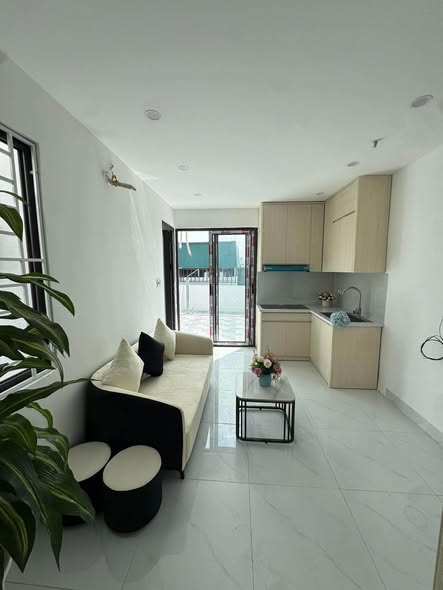 Chỉ 1,4 tỷ có ngay căn hộ chung cư có sân vườn sử dụng riêng . Phố Trần Khát Chân