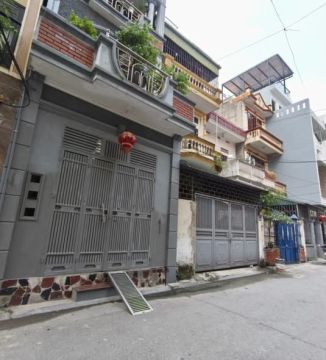 5.2TỶ, 35M2, 5 TẦNG, GẦN KHU CÔNG NGHIỆP. NHÀ THẠCH BÀN - LONG BIÊN.
