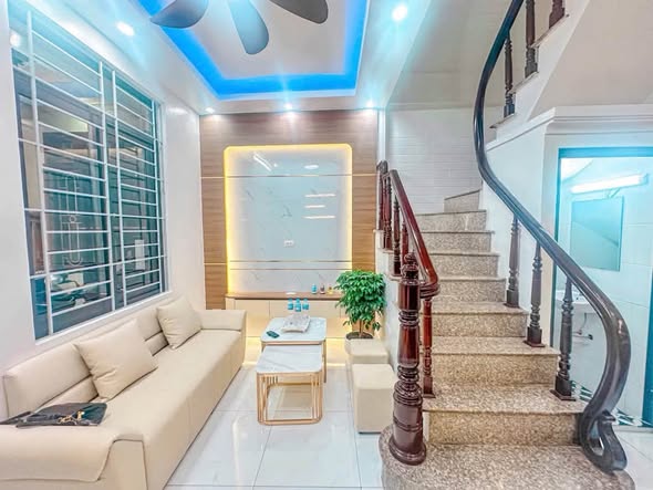 NHÀ ĐẸP MINH KHAI - 30M2 X 5 TẦNG - 30M RA Ô TÔ - 6.25 TỶ