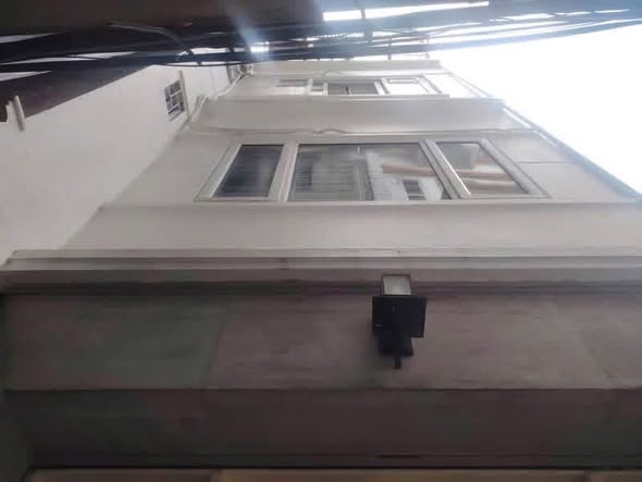 KIM MÃ - LÔ GÓC 2 THOÁNG – NHÀ ĐẸP TẶNG FULL NỘI THẤT - GẦN PHỐ – MUA VỀ Ở NGAY