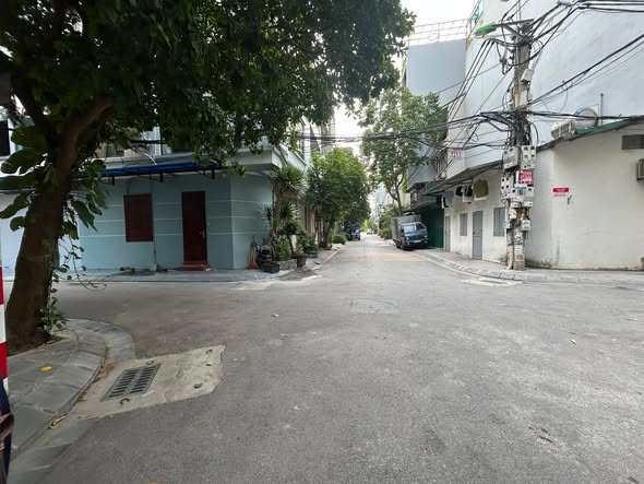 Bán nhà Bát Khối, Long Biên: Lô góc 2 mặt thoáng, diện tích 46.5m², mặt tiền khủng 7m, ngõ thông ...