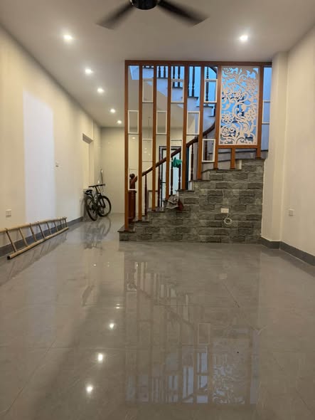 Cho thuê nhà 3 tầng mới tinh , 4 ngủ - Tân Khai, Lĩnh Nam, đầy đủ điều hòa nóng lạnh - 10tr/th. C...