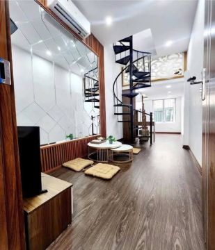 Cho thuê căn hộ tầng 3 Tập thể ngõ Gốc Đề - Minh Khai - ô tô đỗ ngay dưới chân tập thể
