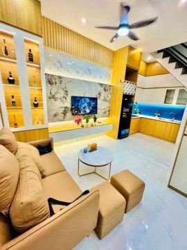 Nhà Nguyễn Đức Cảnh . Hoàng Mai - DT 36m - 3 Tầng - 4 Ngủ - 3 Wc - Giá 3,6 Tỷ