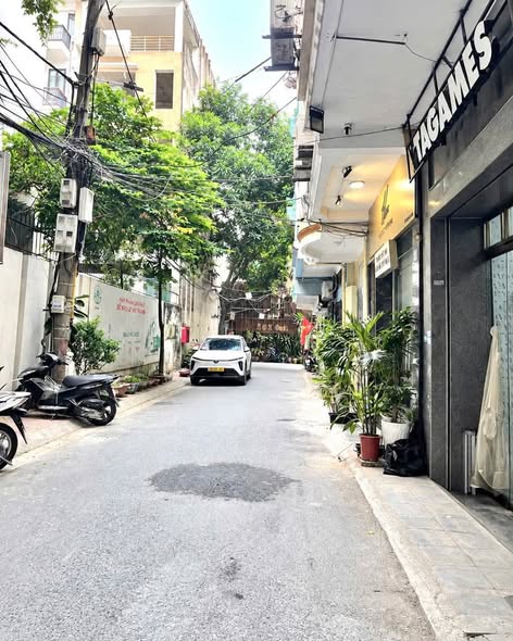 HUỲNH THÚC KHÁNG – ĐỐNG ĐA | 56M² – 22 TỶ – 6 TẦNG THANG MÁY | PHÂN LÔ – Ô TÔ TRÁNH | GẦN PHỐ – Đ...