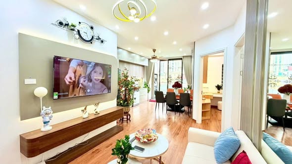 HOA HẬU CẦU GIẤY – CHUNG CƯ F5 TRUNG KÍNH – 2 NGỦ FULL NỘI THẤT LUXURY – GIÁ CHỈ HƠN 6 TỶ