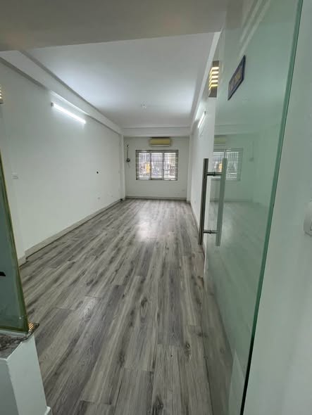 Cho thuê nhà nguyên căn mặt phố Khương Đình, Quận Thanh Xuân, Hà Nội