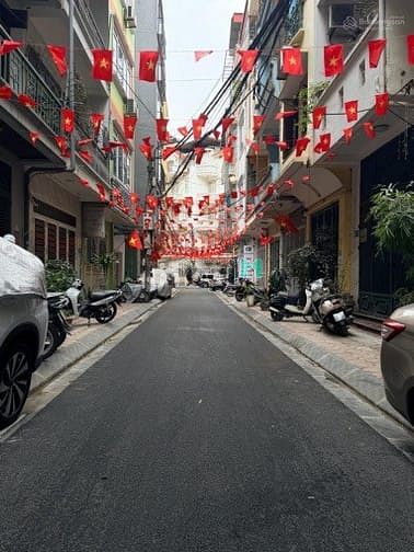 Nhà 5,5T oto đỗ vừa ở vừa KD mt 3,4m khu P/Lô Víp Hồ Ba Mẫu sát Hồ