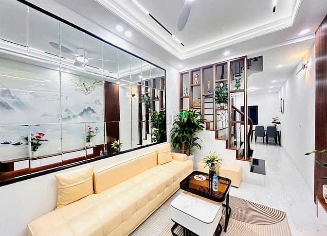 Bán nhà Quan Nhân-35m-5 ngủ-2 mặt thoáng-nở hậu-tặng nội thất-chỉ 7 tỷ