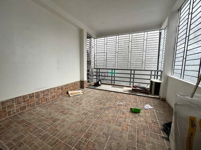 Nhà Phố Cầu Giấy–Ngõ Rộng Thoáng- 5 Tầng– Chờ Thang Máy -Giá Hời