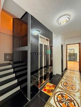 Nhà Cầu Giấy -5tầng thang máy-7phòng -51m-mặt tiền rộng-tặng nội thất