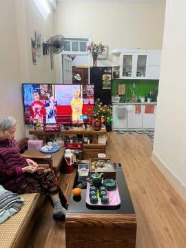 Đầu Ngõ Cầu Giấy-Gần Bãi Ôtô-4 Tầng-Full Nội Thất-Dân Trí Cao-Giá Tốt