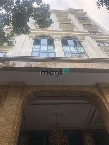 Bán khách sạn 5* Phố Cổ, vị trí đắc địa, MT rộng, doanh thu 40 tỷ/năm