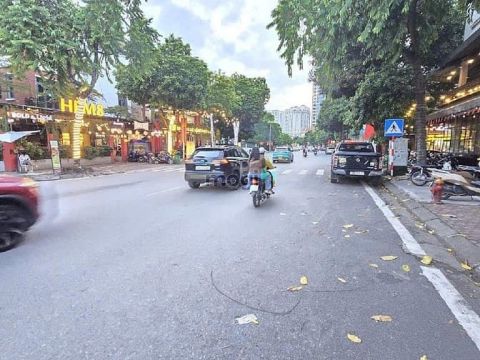Bán mặt phố Nguyễn Văn lộc - lô góc- vỉa hè - kinh doanh - 105m- 45 tỷ