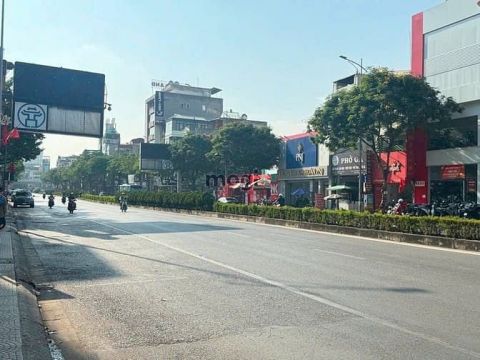 Bán MP Nguyễn Văn Cừ- Vỉa hè rộng - Kinh doanh - 185m - MT 7.5m- 78 tỷ