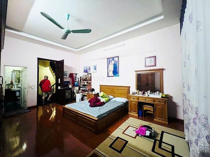 Võng Thị - Tây Hồ - 71 M2 – 5 Tầng – MT 4.5 M -Giá 15.8 Tỷ.