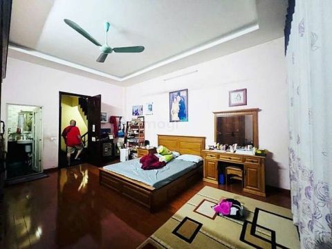 Võng Thị - Tây Hồ - 71 M2 – 5 Tầng – MT 4.5 M -Giá 15.8 Tỷ.