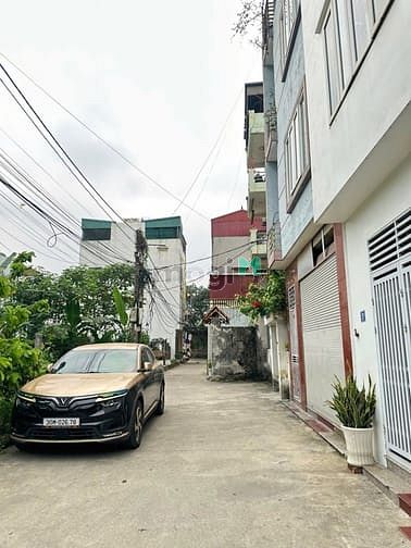 Phố Bắc Cầu – Long Biêt – Ô TÔ – 93 M2 – 4 T – MT 5 M – Giá 11.4 Tỷ.