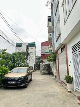 Phố Bắc Cầu – Long Biêt – Ô TÔ – 93 M2 – 4 T – MT 5 M – Giá 11.4 Tỷ.