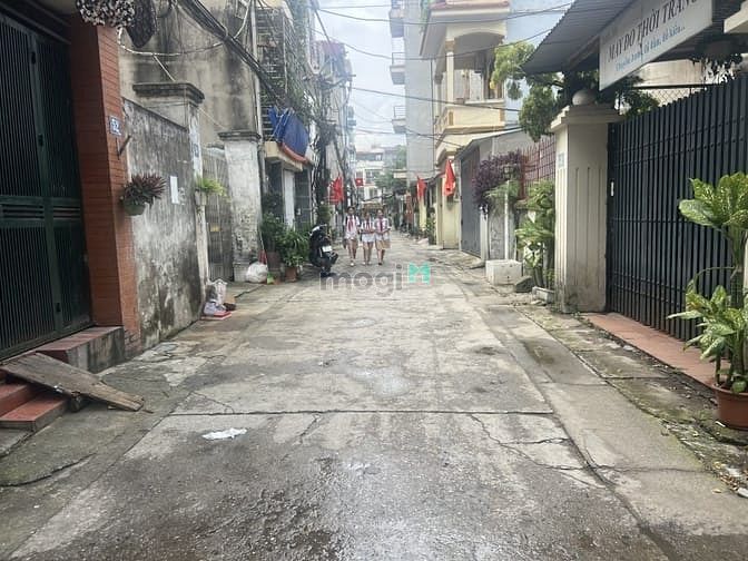 Ngô Gia Tự Long Biên – Ô TÔ – 107 M2 – C4 – MT 5.3 M – Giá 17.8 Tỷ.