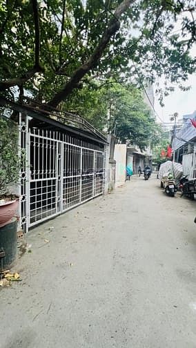 Đường Bưởi – Ba Đình – Ô TÔ Tránh 125 m2 – 5 Tầng – MT 4.5 M -giá 32.3