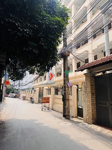 Ngọc Khánh – Ba Đình – Ô Tô Tránh 146 M2 – 3 T – MT 14 M – Giá 42.4 Tỷ