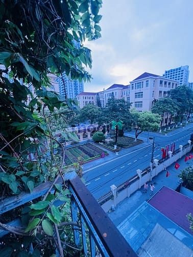 Hoàng Quốc Việt – Cầu Giấy – Ô TÔ – 112 M2 – 5 T – MT 4.2 M – Giá 32.8