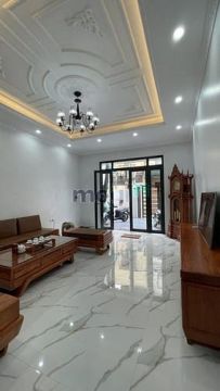 Phố Chu Huy Mân – Long Biên – 103 M2 – 4 Tầng – MT 4.7 M – Giá 12.2 Tỷ