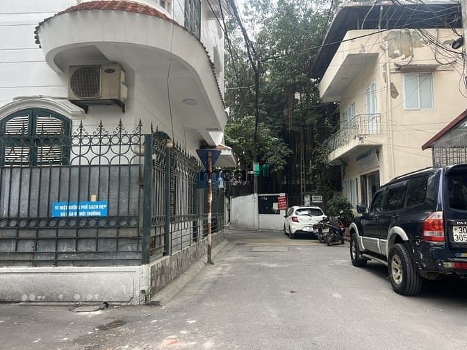 Bán Đất Phố Nguyễn Văn Cừ - Long Biên – 102 M2 – MT 4/7 M Giá 21.8 Tỷ.