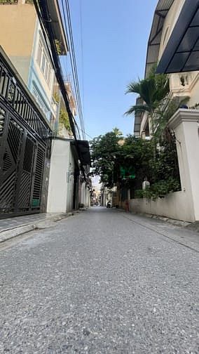 Biệt Thự Phố Chu Huy Mân – Long Biên – 143 M2 – 5 T – MT 6.2 - Giá 28T