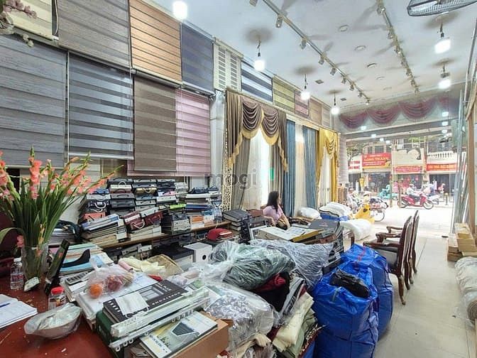 Bán mặt phố Tôn Đức Thắng | 42m2 | Mặt tiền 3.8m | Giá 31.5 tỷ