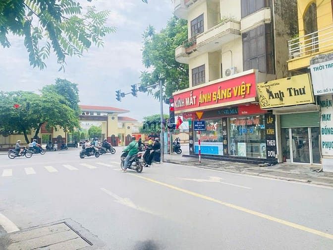 Hàng đẹp | Mặt phố Hoàng Văn Thái | 75m2 x 3 tầng | MT 3.4m | 31.5 tỷ
