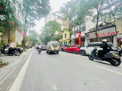 Mặt phố Quán Thánh | 48m² | 4 tầng | Mặt tiền 5.8m | Giá chỉ 45 tỷ