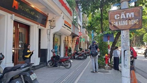 Hàng VIP Hiếm| Mặt phố Văn Miếu | 51m2 | MT 5.5m | Giá 33 tỷ