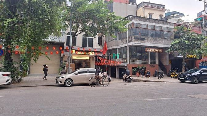 Mặt phố Hào Nam | Lô góc | 58m2 x 2 tầng | MT 4.5m | Giá 38 tỷ